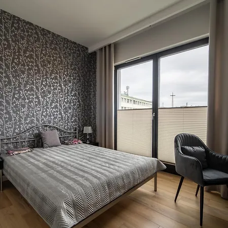 Silent Port Apartmán